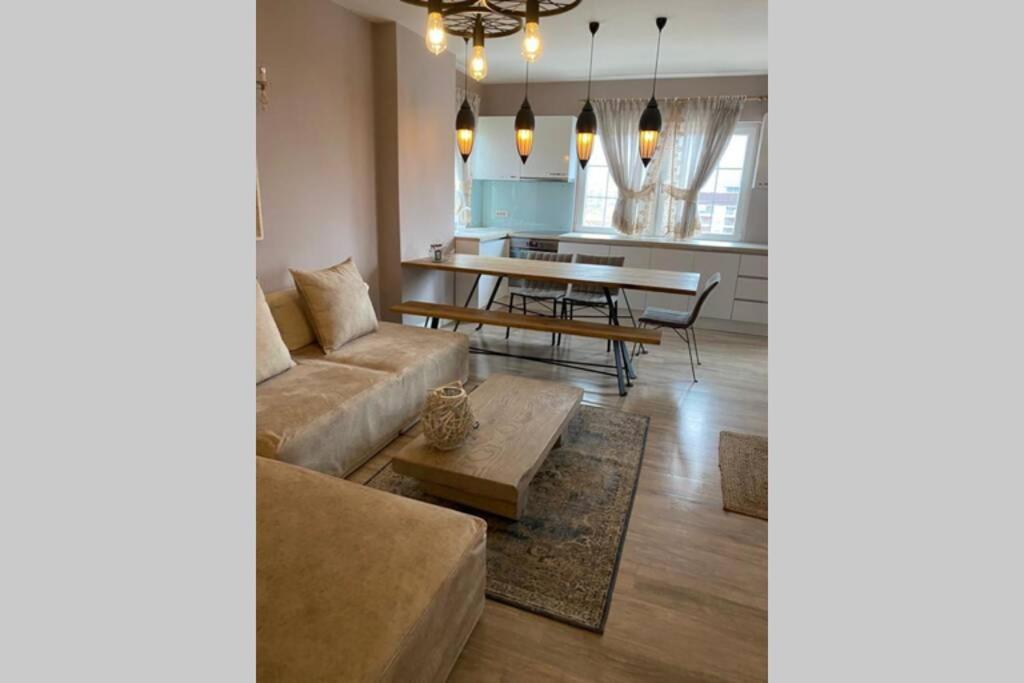 Cozy Lake Front Flat Bequeme Wohnung An Der See Pogradec Exteriör bild