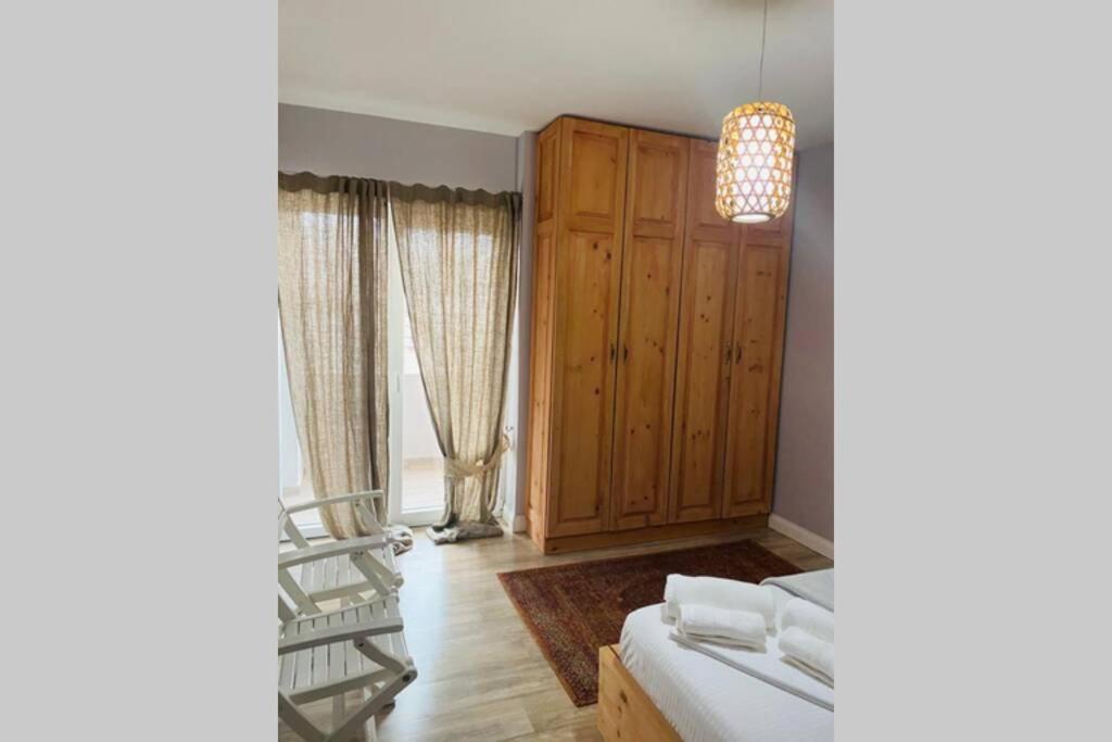 Cozy Lake Front Flat Bequeme Wohnung An Der See Pogradec Exteriör bild